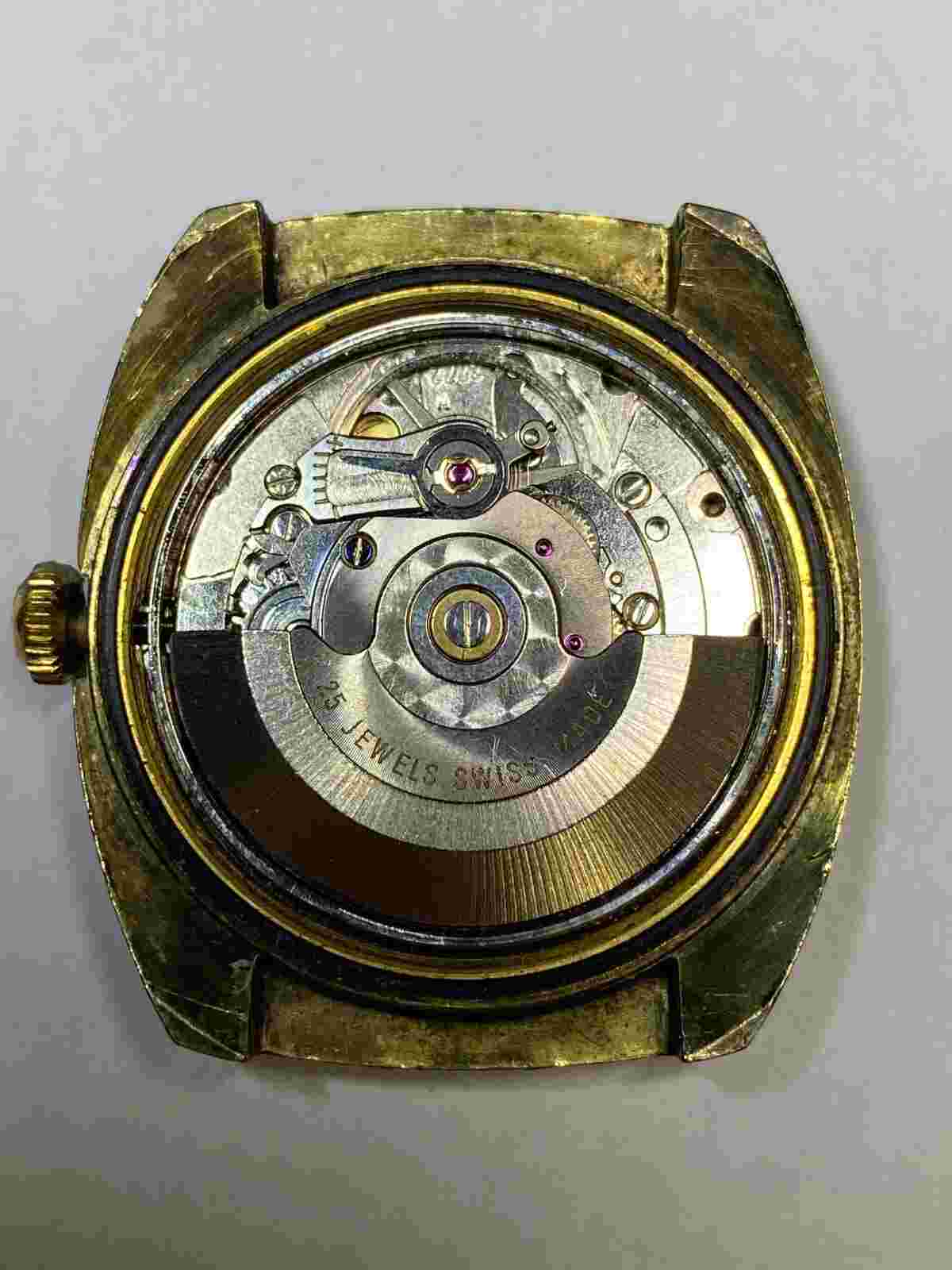 Vintage Madison Automatic Men's Watch, Pre-Owned, Doesn't Run (22-#66)