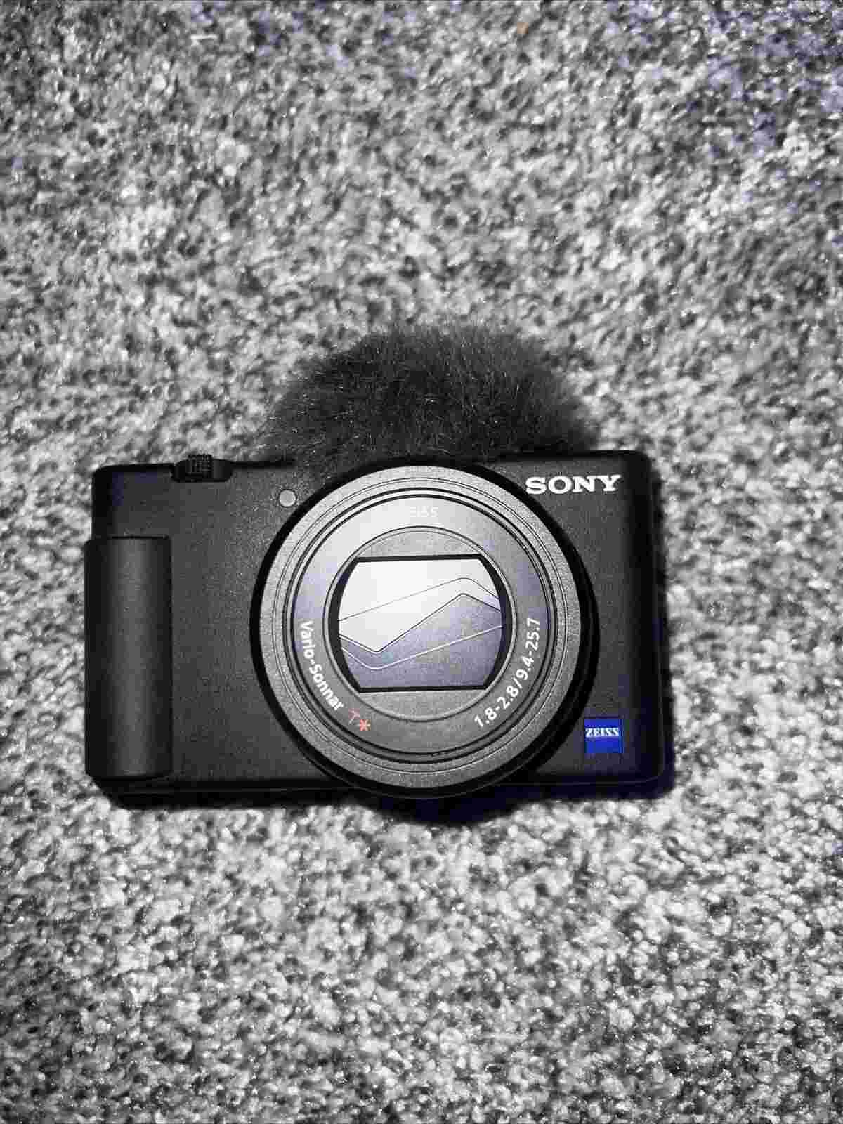 Sony ZV-1 20.1 MP Compact Digital Camera with Vlogger Accessory Kit - Black