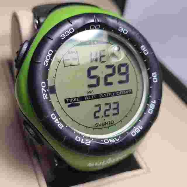 Suunto Vector Green Altimeter Barometer Compass Watch Digital Quartz 3ATM 50mm