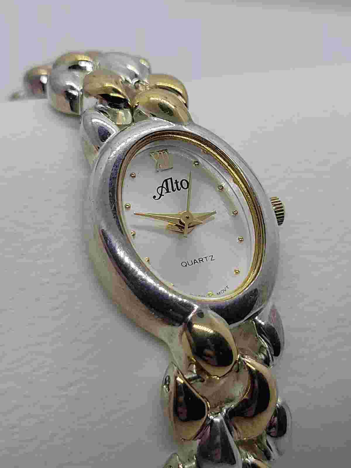 Vintage Fancy Alto Womens Quartz Watch New Battery silver gold bracelet