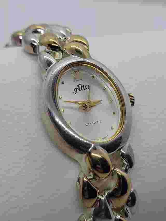 Vintage Fancy Alto Womens Quartz Watch New Battery silver gold bracelet