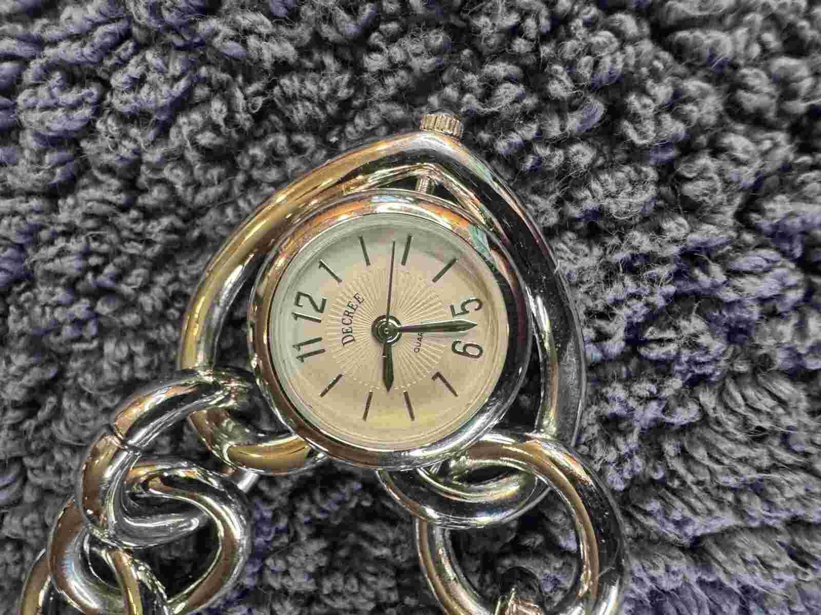 Decree Ladies watch DCR11A Silver Tone Chain Band White Dial New Battery