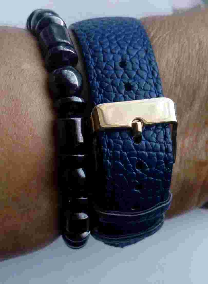 GENEVA PLATINUM NAVY LEATHER BAND ZIGZAG PICK ANCHOR DIAL FACE GOLD STAINLESS