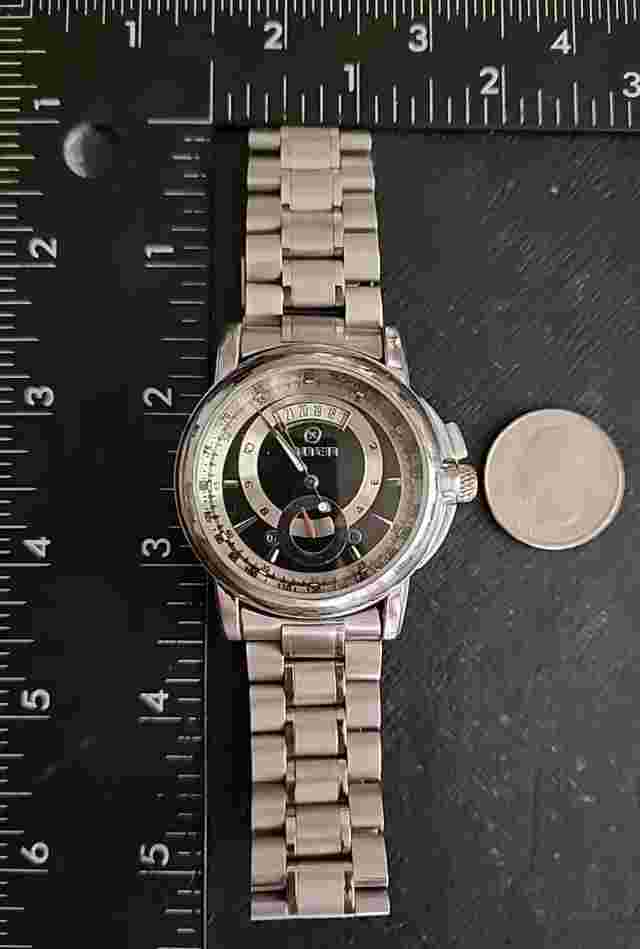 Vintage Retro Goer Auto Date Wheel,Beautiful Dial,Metal Band.