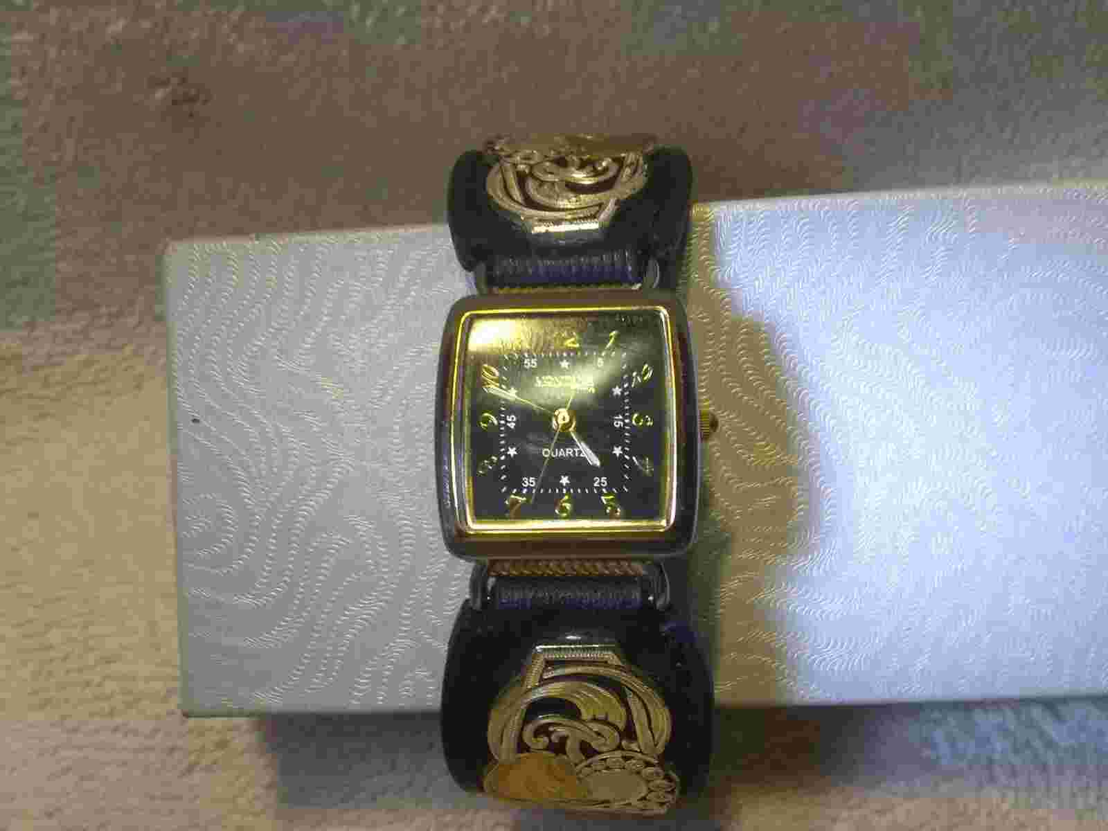 Montana Silversmiths Watch 1/2 Gold Silver Heart Black Leather Band New Bat EC