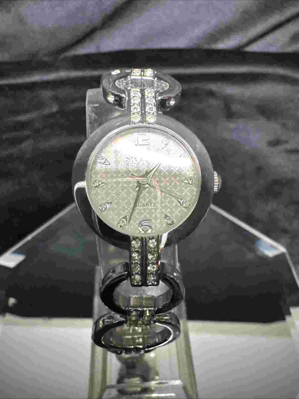 Style & Co Silver Tone Bracelet White Dial Crystals Women's Watch New Battery