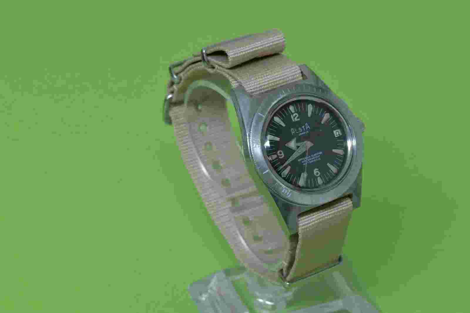 Vintage 1960's ALSTA Nautoscaph Dive Automatic Skin Diver Wristwatch 999 Feet