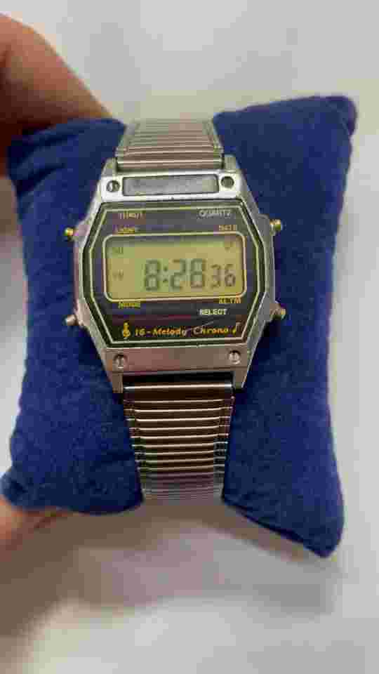 RARE Original 100% Vintage Watch Montana melodies Men's LCD 1980s