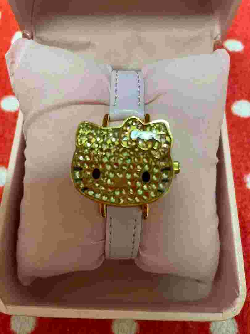 Hello kitty Kawaii wristwatch  Battery replaced Womens Sanrio Genuine NEW