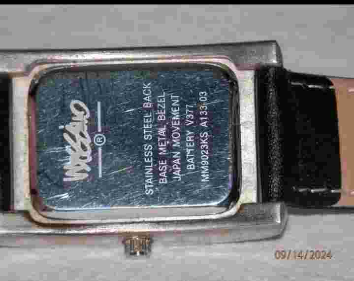 MOSSIMO Silvertone Case-Bezel/Silver Face/Black Leather Band/Women MM9023KS