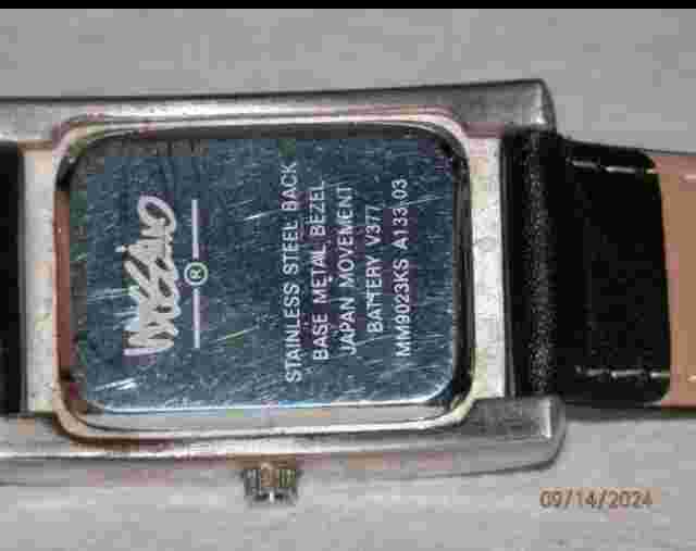 MOSSIMO Silvertone Case-Bezel/Silver Face/Black Leather Band/Women MM9023KS