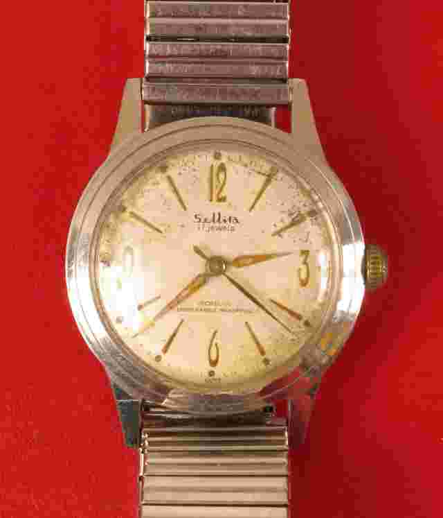 VINTAGE SELLITA SILVER TONE WATCH WRISTWATCH WORKING !!