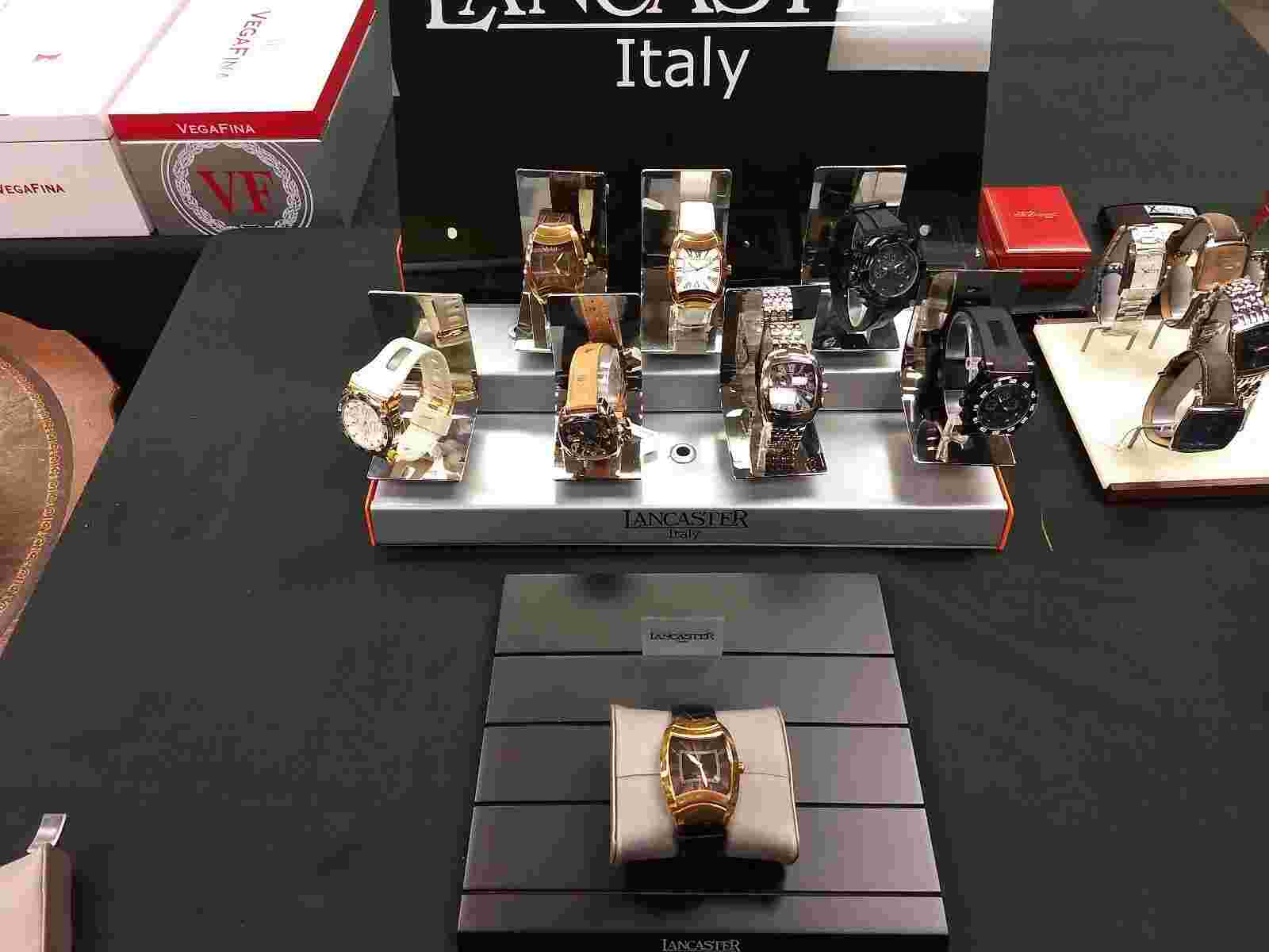 Yellow Gold Lancaster Italy ristwatch