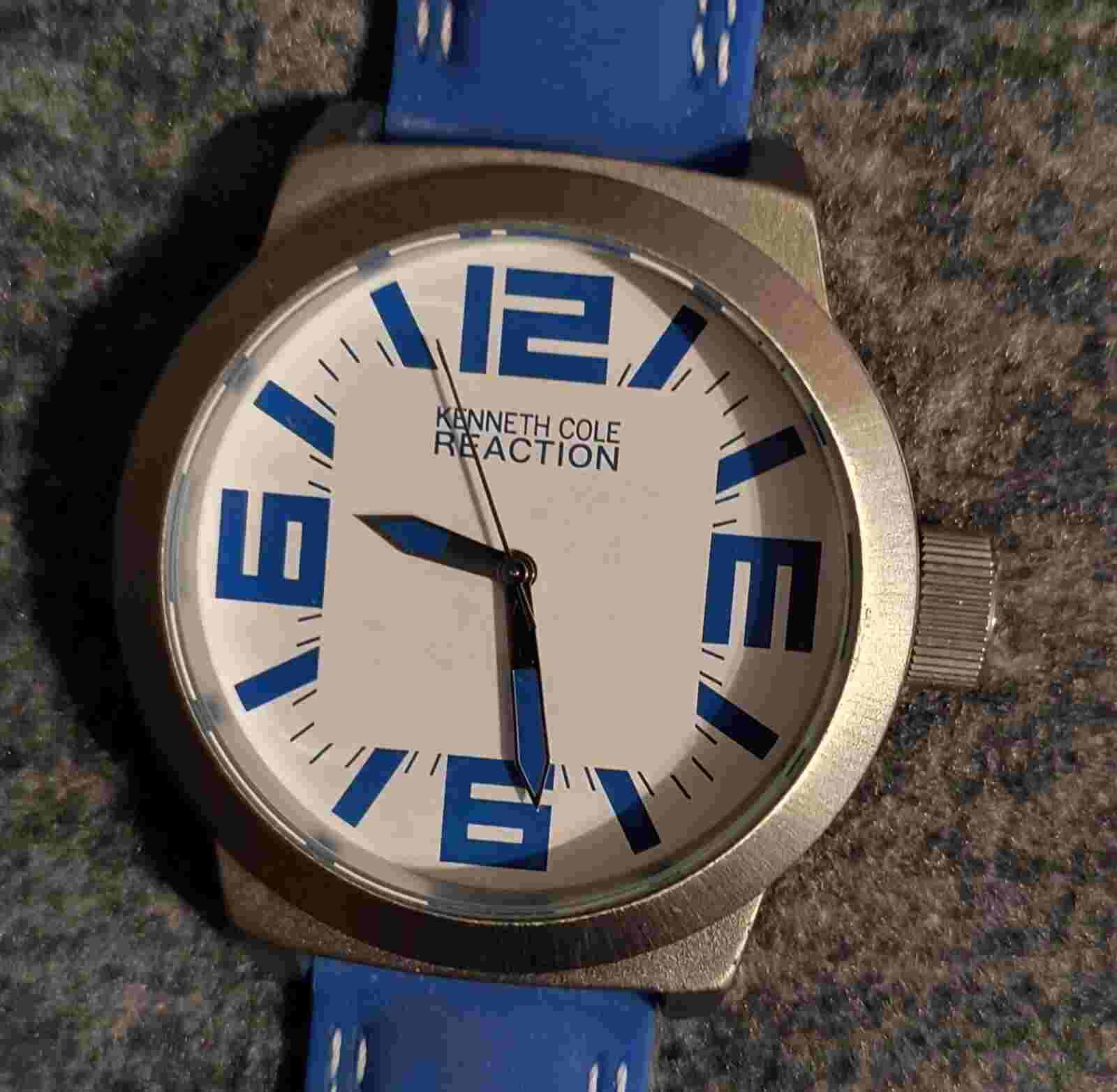 Kenneth Cole Reaction Big Dial Cobalt Blue band quartz New Battery