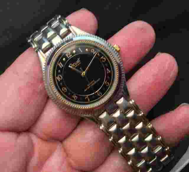 Acuet Ladies Silver Tone Bracelet Band Water Resistant Quartz Watch Works