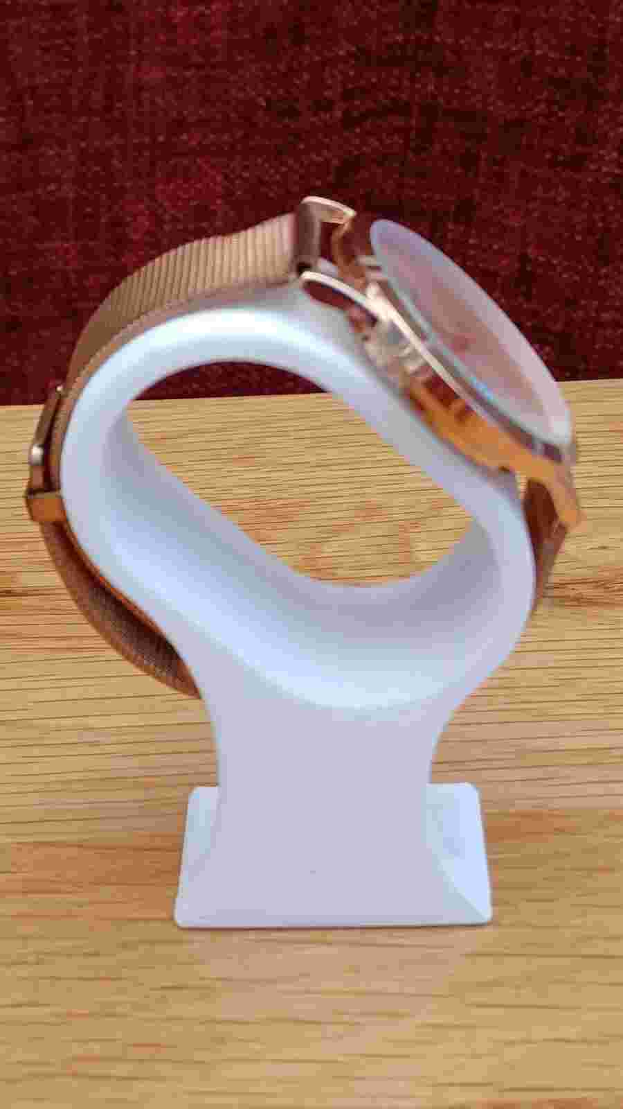 WoMaGe Unisex Rose Gold  Watch - all working in great condition