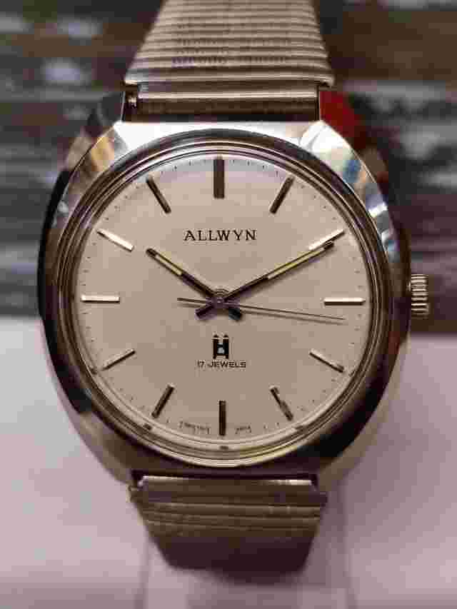 ALLWYN 17 JEWELS WINDING NEW OLD STOCK Y380-8150 INDIA MEN'S FULL WORKING VTG.