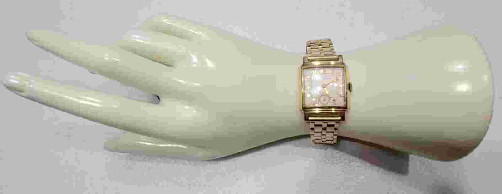 Gruen Veri Thin 14k Solid Case & Band 25mm 43 Grams Swiss Manual Ladies Working