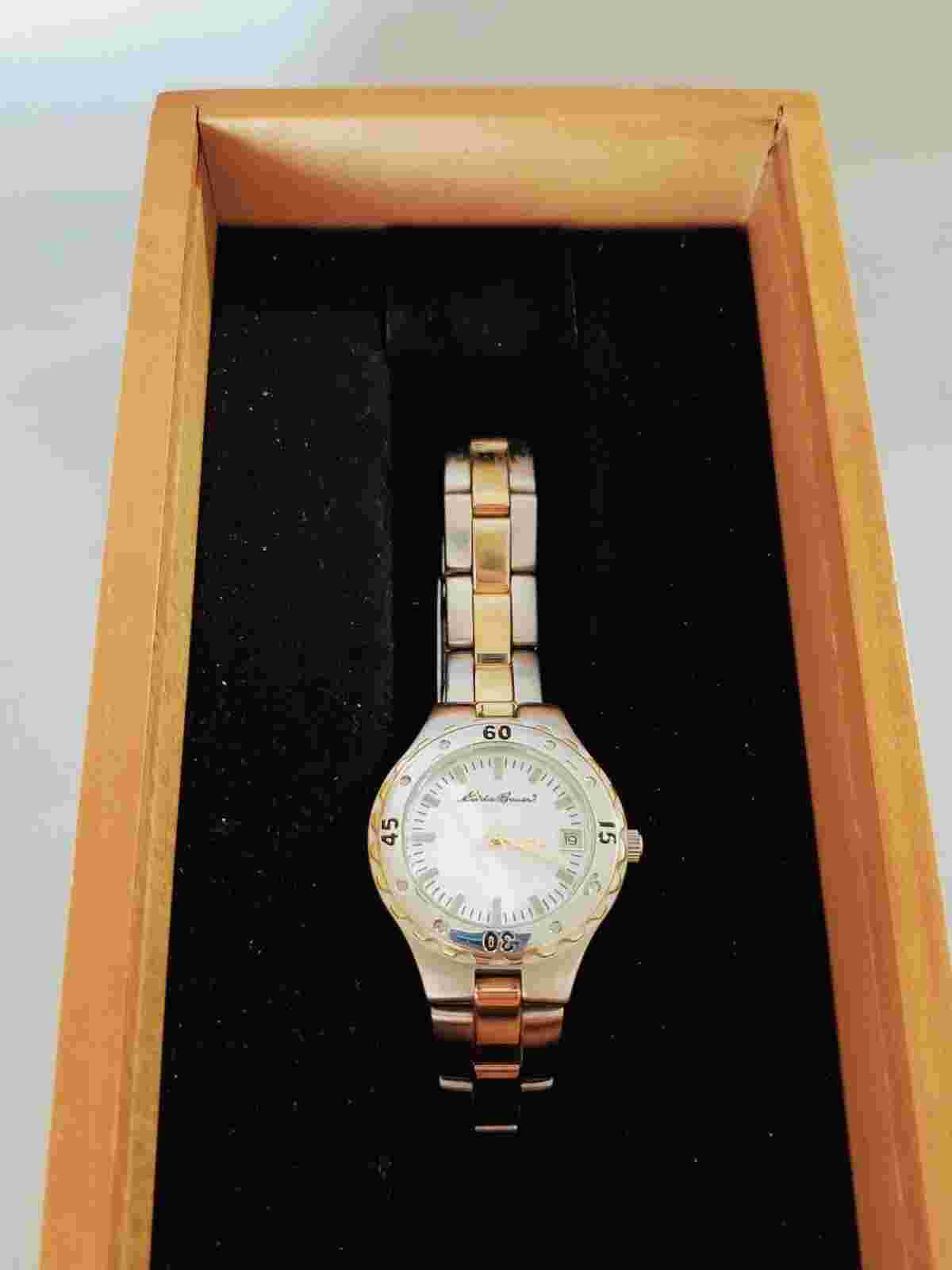 EDDIE BAUER LADIES 2 TONE SPORT BRACELET WRISTWATCH, IN BOX, NEW BATTERY