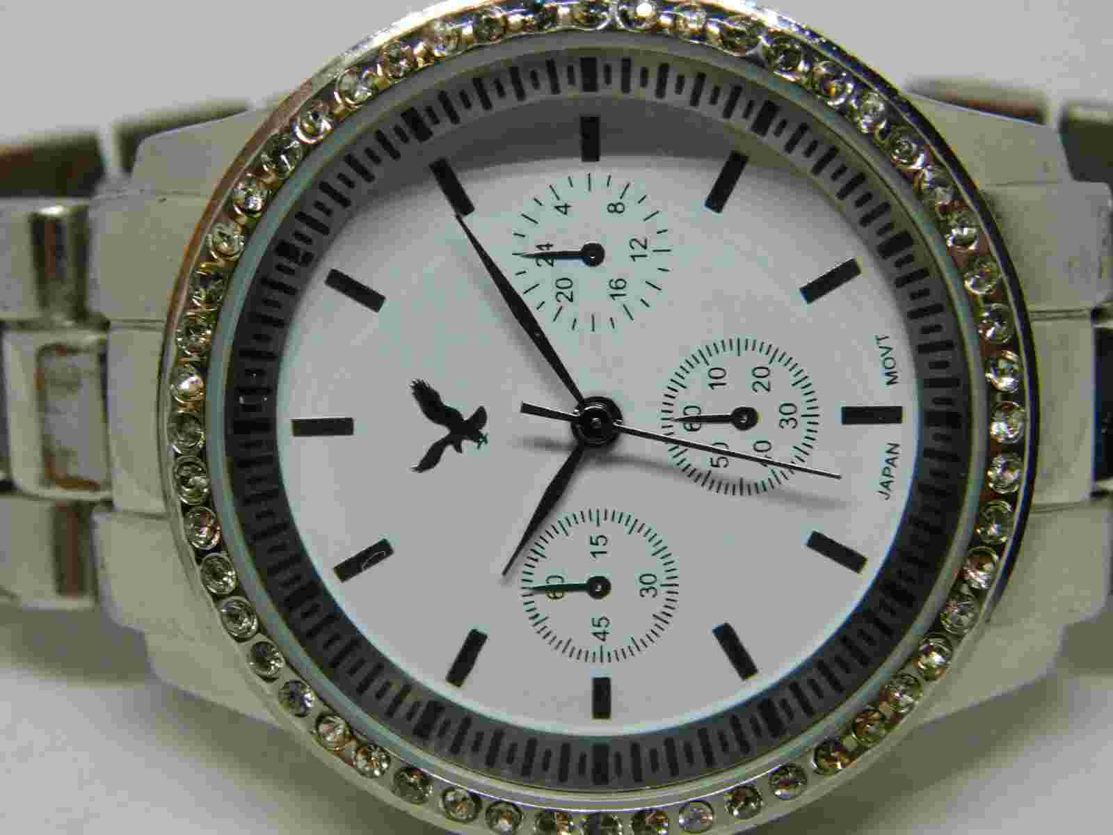 American Eagle Outfitters 14970 Silver Tone Women's Watch Sz. 6 3/4" New Battery