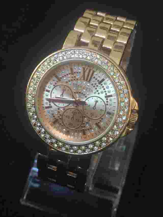 Valletta Rose Gold Fashion Wide Face Analog Watch With Rhinestones