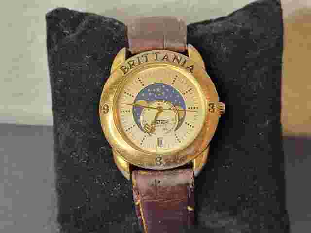 Vintage Brittania Moonphase Watch with Day Calendar Gold Tone /w Leather Band