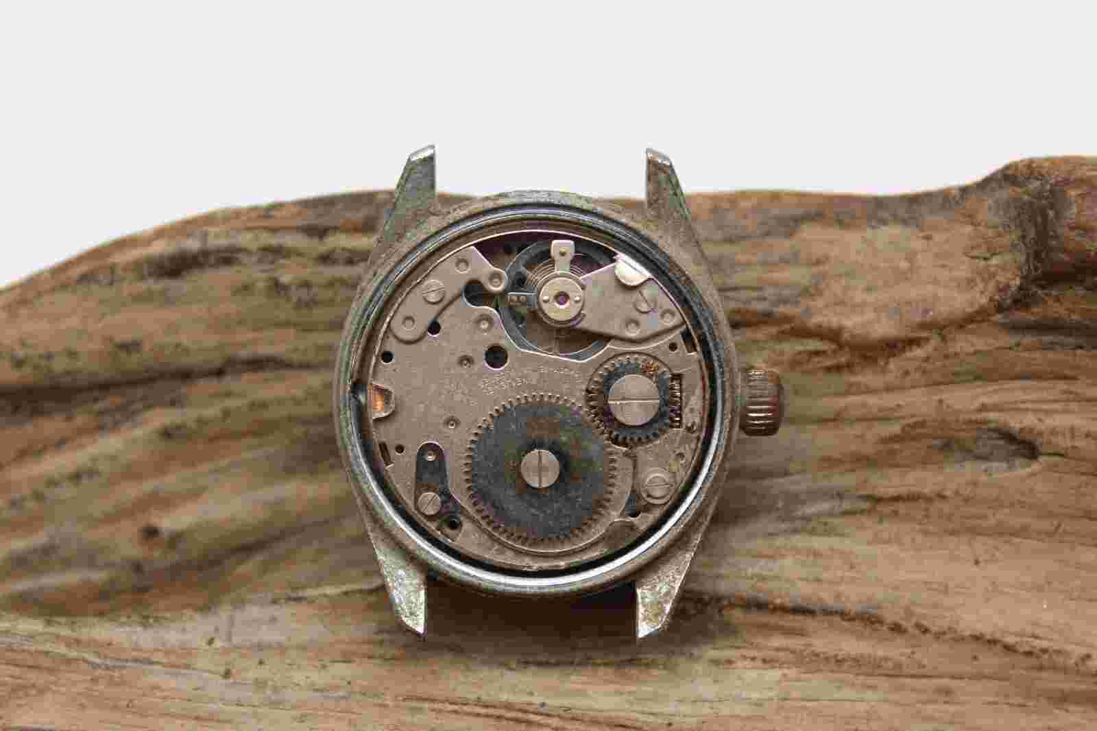 NELSON SWISS WATCH 32.3mm 16.5mm LUG FOR SPARES OR REPAIR (F4J)