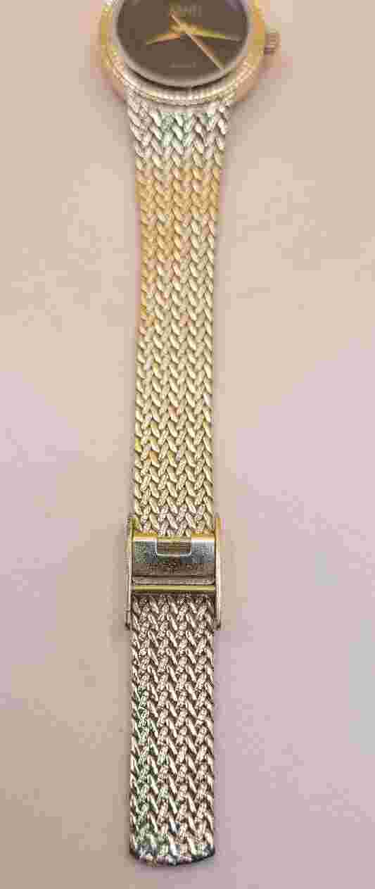 VINTAGE AVANTI LADIES QUARTZ  GOLDTONE WATCH CIRCLE SHAPED UNTESTED BATTERY NEED