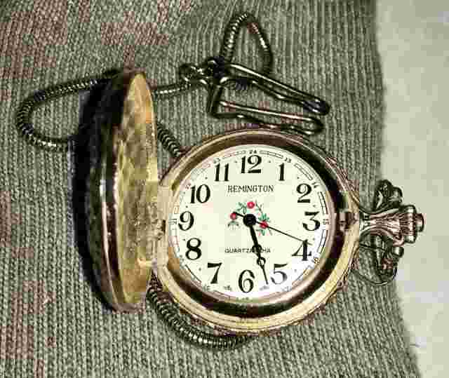 Vintage Remington Quartzarama Pocket Watch Locomotive WindUp Runs Sporadically