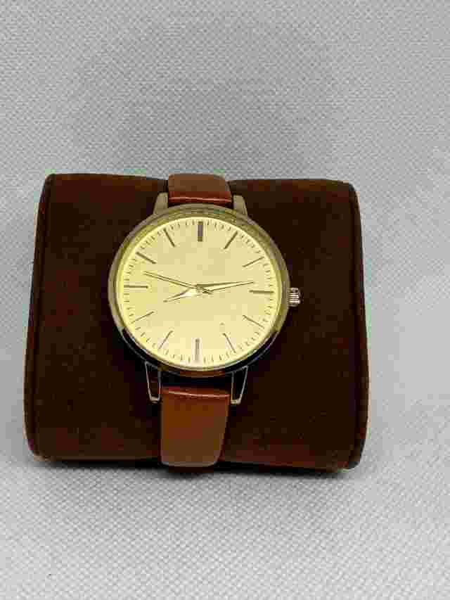 Women's H&M Quartz Analog Round Watch H & M 331710