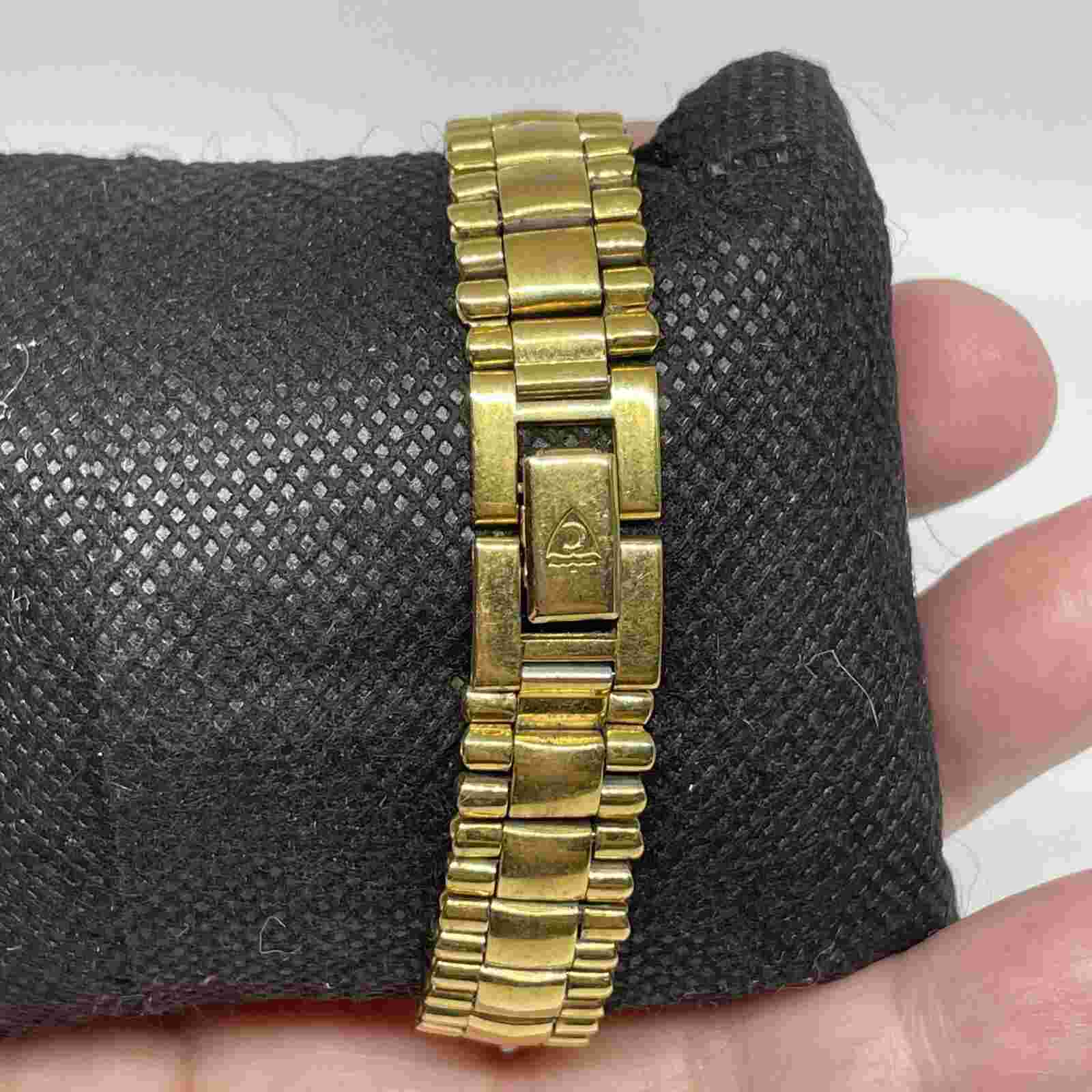Vintage ladies Andre Giroud goldtone watch