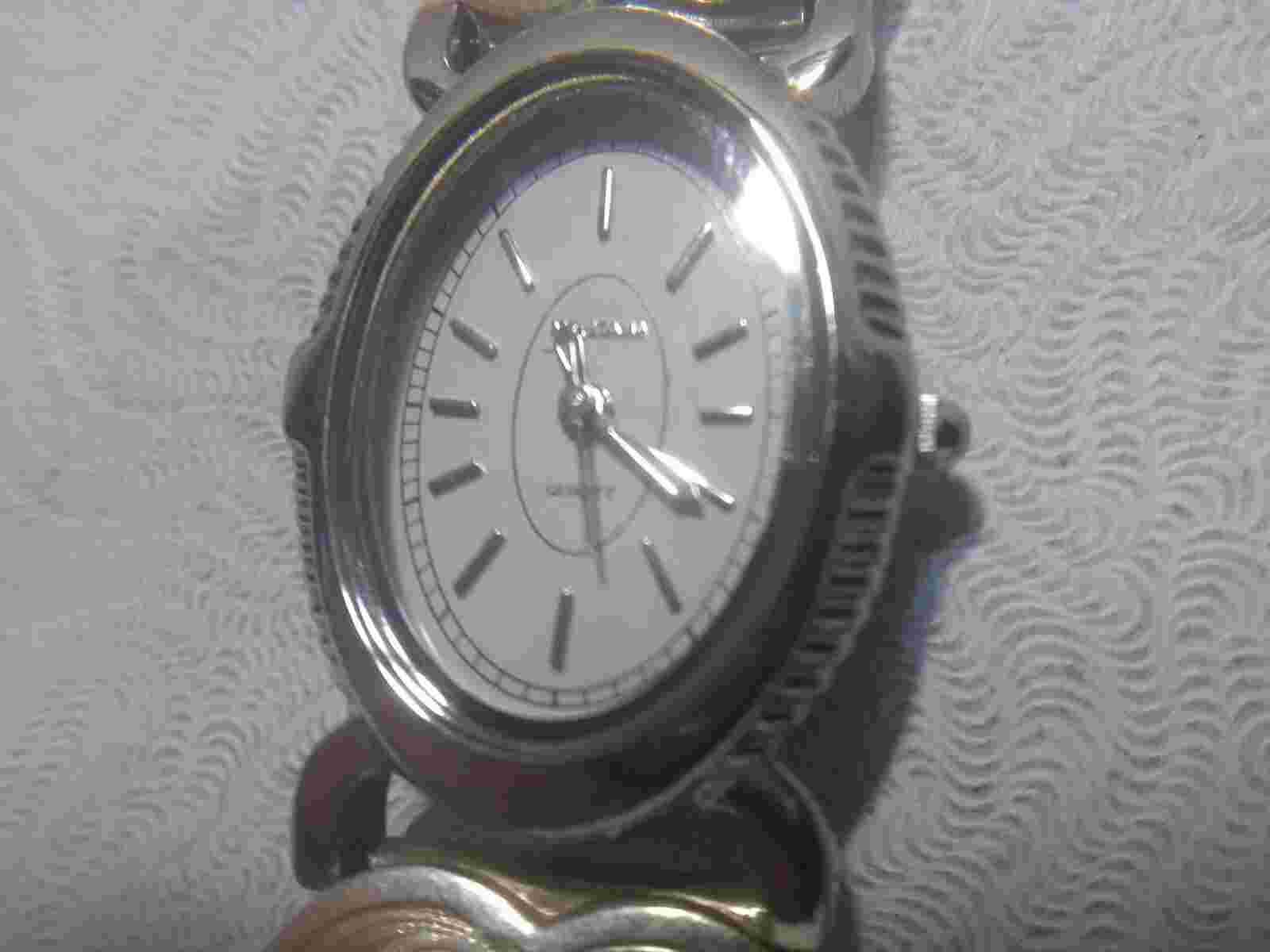 Montana Silversmiths Watch Silver Triple Flower Heart Bracelet New Bat Nice !!!