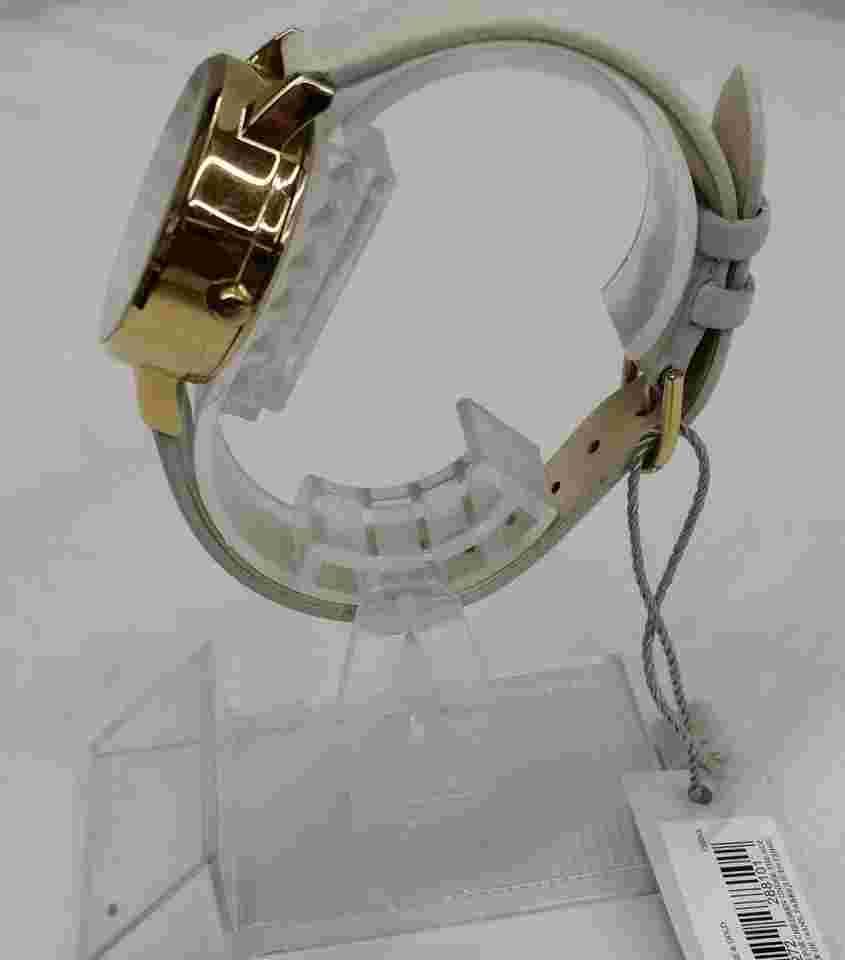 Olivia Burton Ob046 Quartz Watch