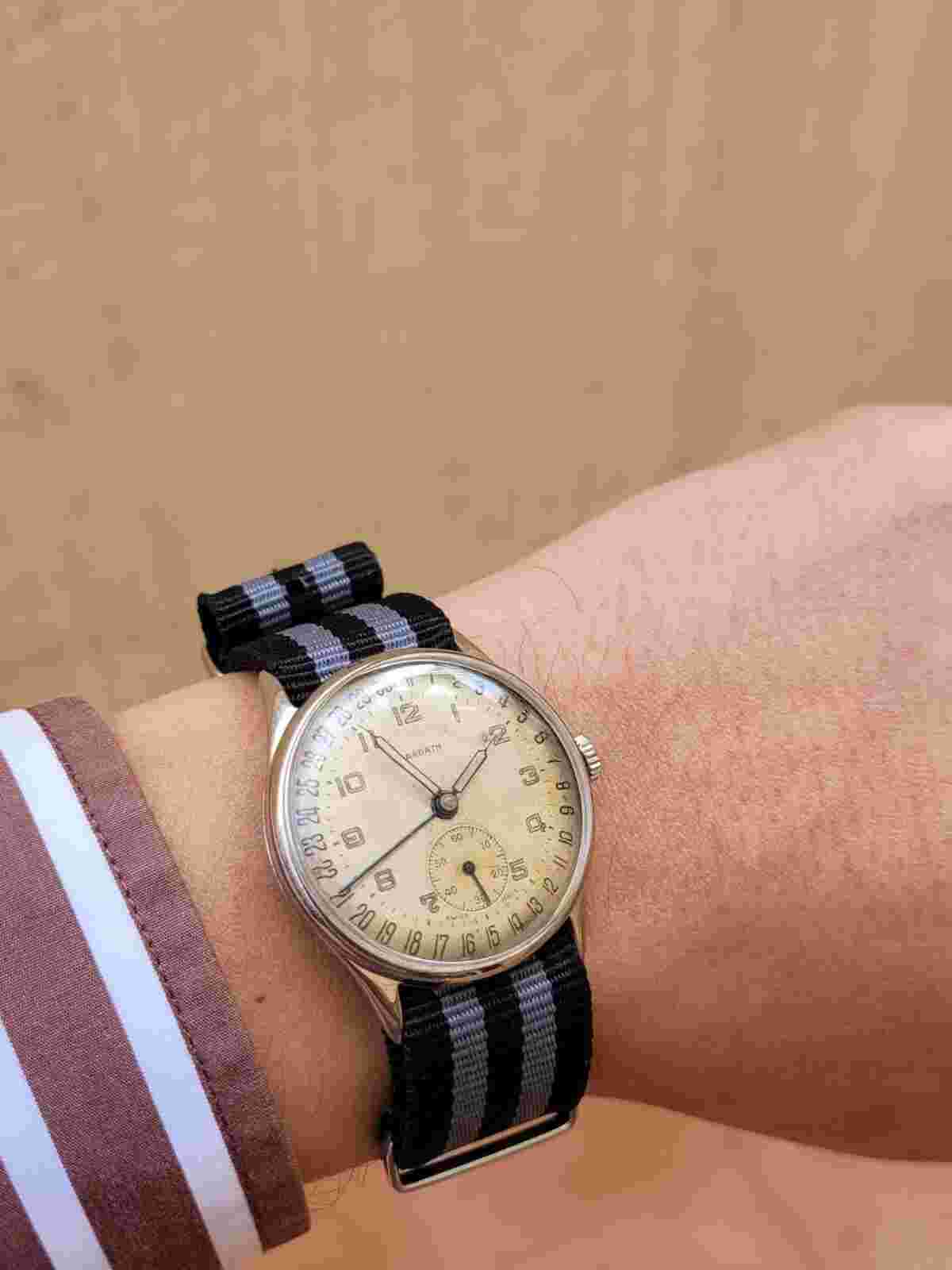 VINTAGE ARDATH POINTER DATE - 1940's - 32mm RARE - PERIPHERAL CALENDAR