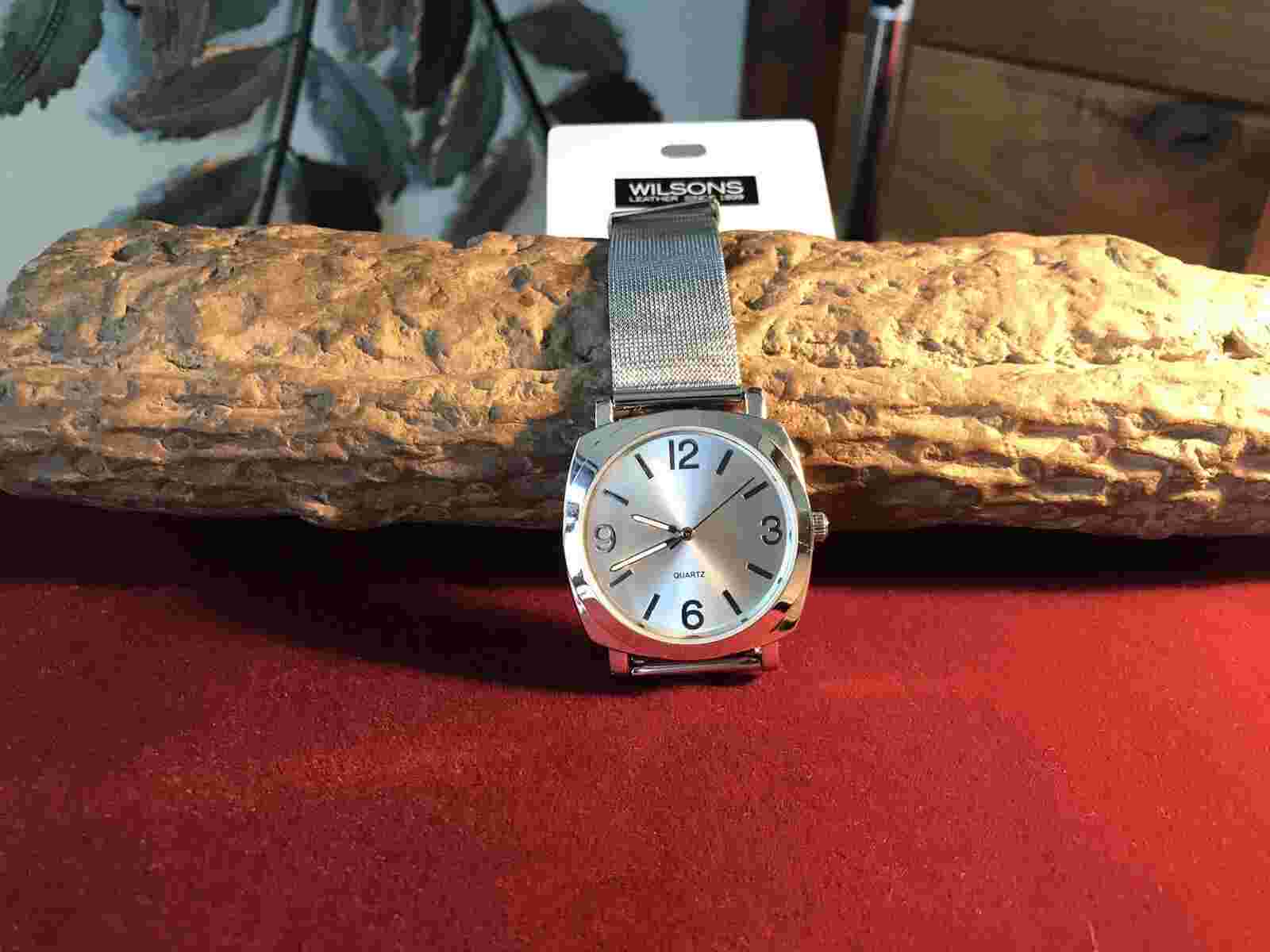 Wilson's Leather Women's Quartz Watch Silver tone metal band. working