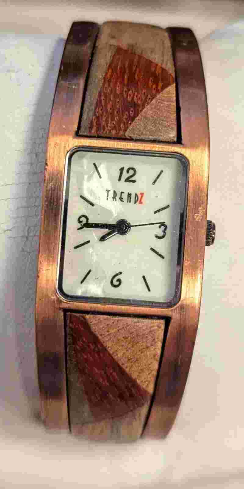 WORKING Vintage Wood Inlay Women's Copper Tone Cuff Bangle Watch
