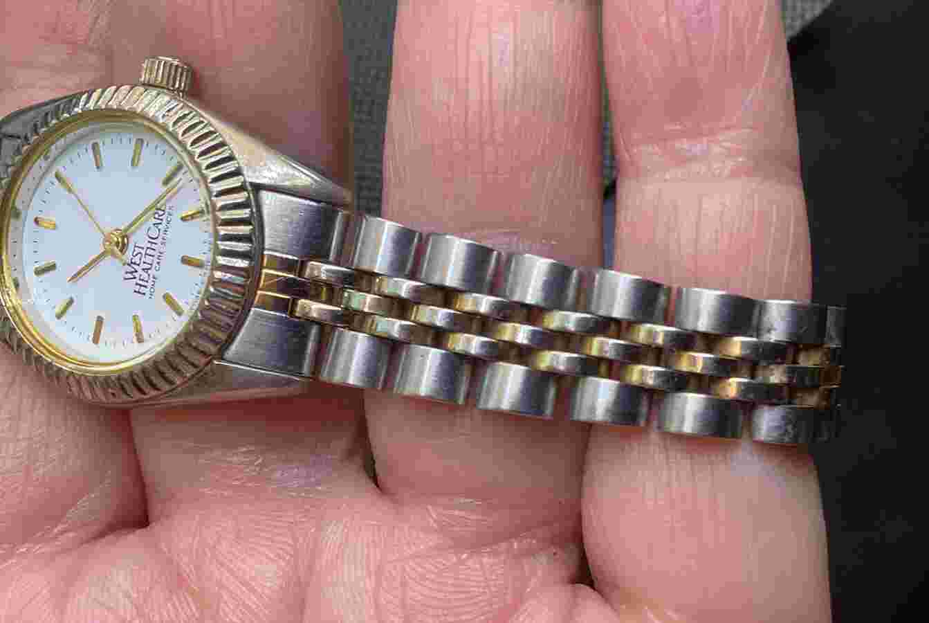 Very Nice Two Tone Wear Healthcare Jemez Quartz Watch With Bracelet Band