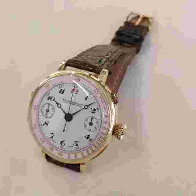 Eberhard Chronograph Yellow Gold Skin Manual Winding Single Button 39 MM Square