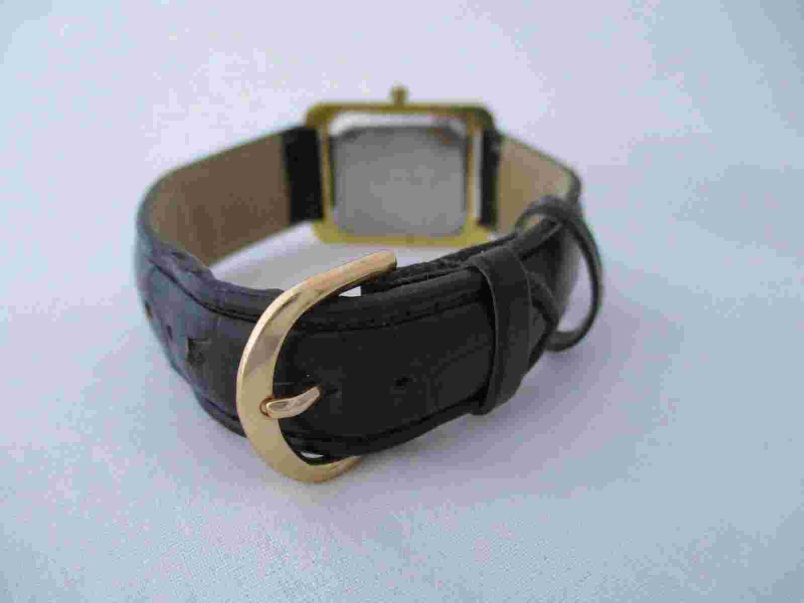 Haband Classique Black Buckle Band Analog Watch