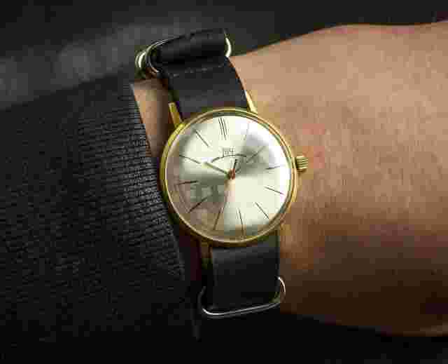 Soviet watch, classic watch, " Ray " LUCH, USSR  watch, round face, gold-plated