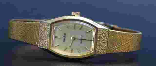 Sears Phasar Quartz Y482-5210 Ladies watch 18mm Not WorkingParts or Repair
