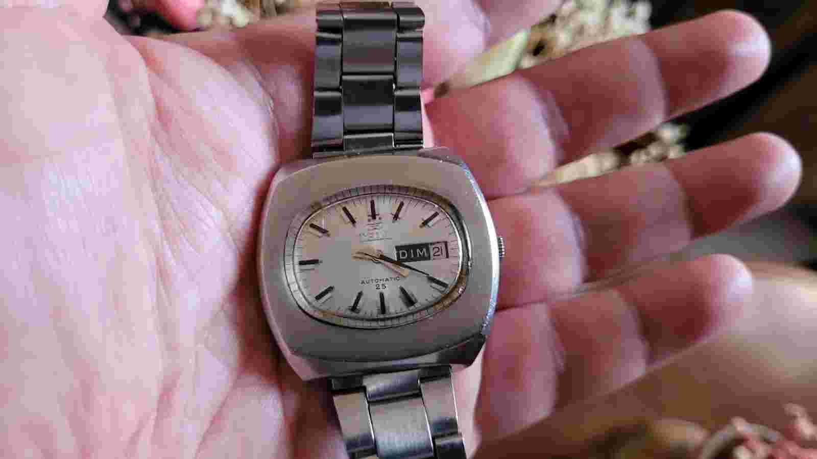 TELL Automatic DAY DATE AUTOMATIC SUISS WATCH no LIP OMEGA YEMA vintage working
