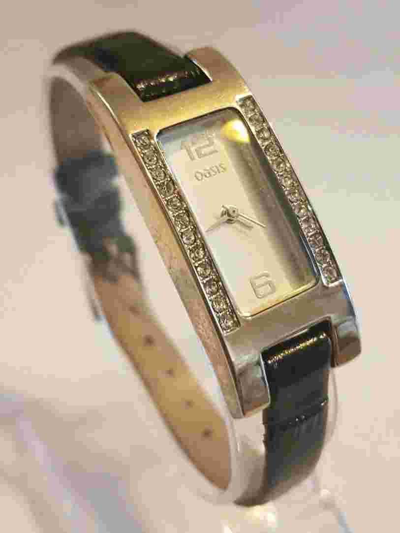 OASIS Women's Quartz Watch