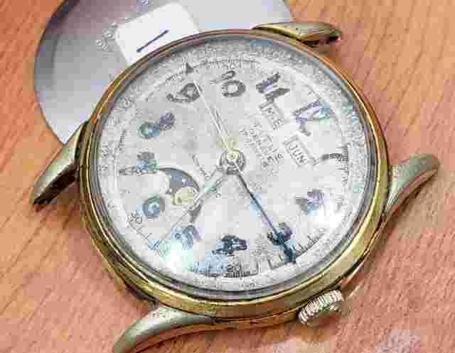 TITUS TRIPLE DATE MOONPHASE VINTAGE MECHANICAL MENS WATCH - NEEDS SERVICE