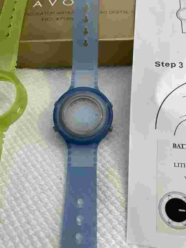 Avon Vintage 2000 Convertible Band Watch w Easy to Read Digital Face