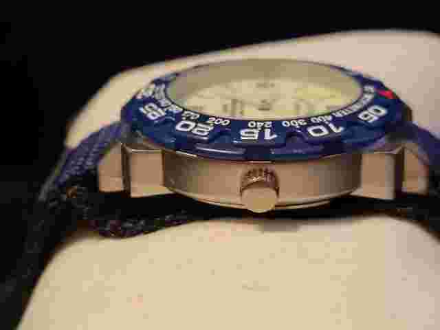 Field  & Stream Watch Men 39mm  Silverstone Blue New  Battery   Pre-owned