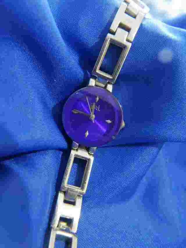 L.E.I. 9284 PURPLE FACE SILVER TONE estate watch, new battery A10