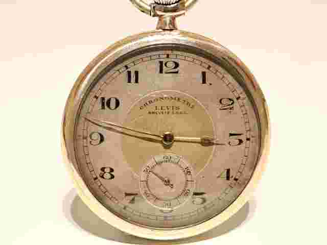 VINTAGE WW2 SWISS GOLD PLATED MEN POCKET WATCH"LEVIS"CHRONOMETRE BREVETE S.G.D.G