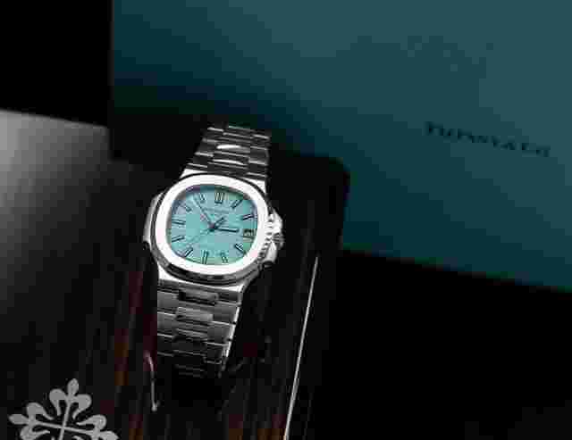 Patek Philippe Nautilus Blue Men's Watch - 5711/1A-018