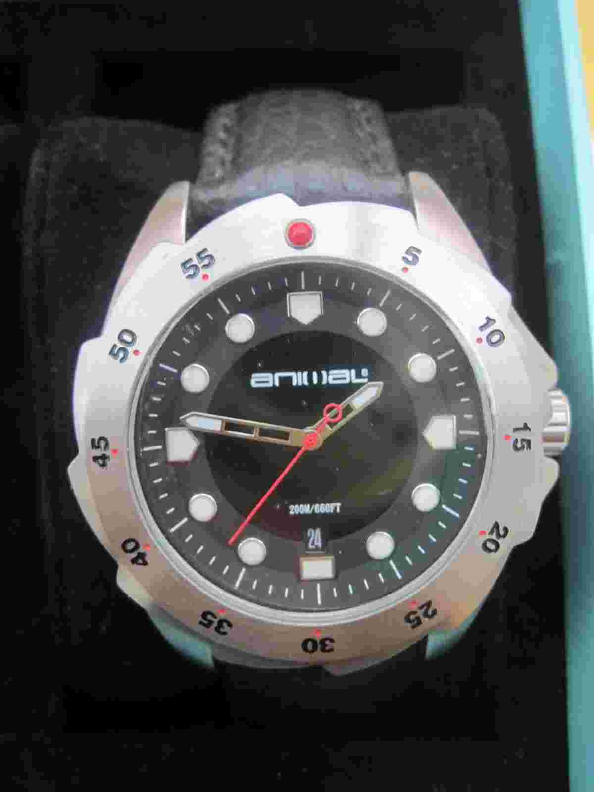 ANIMAL Z42 WATCH IN BOX NEW OLD STOCK IN COLLECTOR CONDITION IDEAL PRESENT